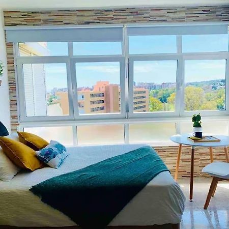 Alterhome Luminoso Estudio Con Piscina Y Maravillosas Vistas Torremolinos Zewnętrze zdjęcie