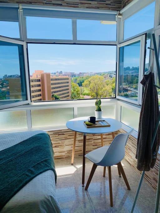 Alterhome Luminoso Estudio Con Piscina Y Maravillosas Vistas Torremolinos Zewnętrze zdjęcie